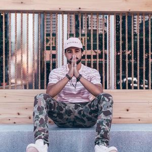 Meet your Posher, Caye